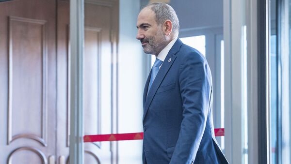 Премьер-министр Армении Никол Пашинян перед началом саммита глав государств-членов ОДКБ (28 ноября 2019). Бишкек - Sputnik Армения