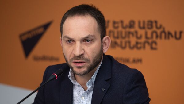 Хорен Калашян во время пресс-конференции соучредителей футбольного агентства Легал спорт (28 ноября 2019). Еревaн - Sputnik Արմենիա