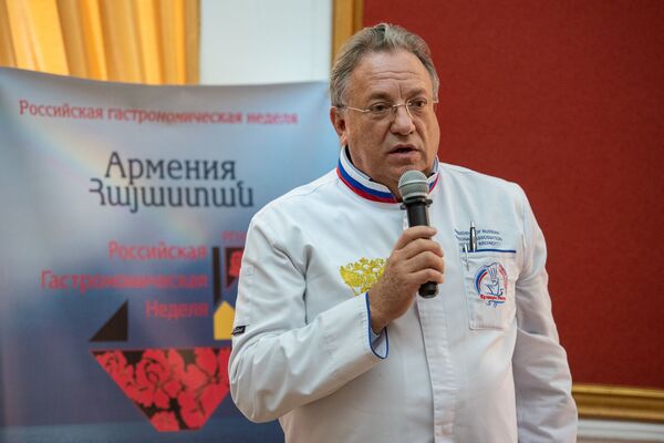 Без борща и пельменей: российская гастрономическая неделя в Армении обречена на успех Без борща и пельменей: российская гастрономическая неделя в Армении обречена на успех - Sputnik Армения