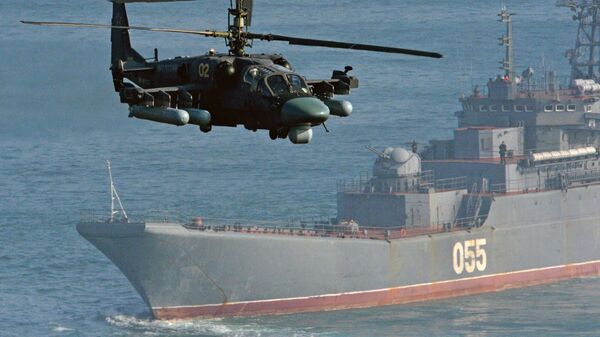Военные учения. Российский флот. Вертолет Ка-52 Аллигатор и большой десантный корабль (БДК) Адмирал Невельской - Sputnik Արմենիա