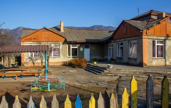 Детский сад имени Анны Абешян в селе Одзун Детский сад имени Анны Абешян в селе Одзун - Sputnik Армения