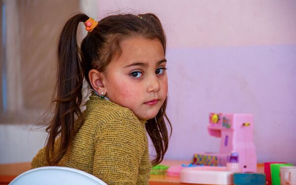 Воспитанникца детского сада имени Анны Абешян в селе Одзун - Sputnik Армения