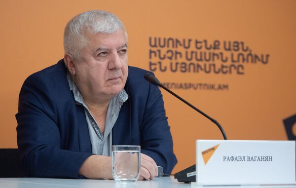 Компьютеры убивают творчество в шахматах - армянский гроссмейстер Компьютеры убивают творчество в шахматах - армянский гроссмейстер - Sputnik Армения