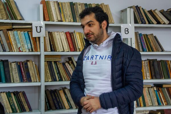 Проснись и читай: что затеяли студенты из диаспоры в армянских селах? Проснись и читай: что затеяли студенты из диаспоры в армянских селах? - Sputnik Армения