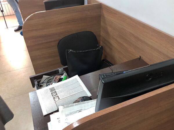 Похоже на предупреждение: неизвестные проникли в редакцию газеты Жоговурд — фото Похоже на предупреждение: неизвестные проникли в редакцию газеты Жоговурд — фото - Sputnik Армения