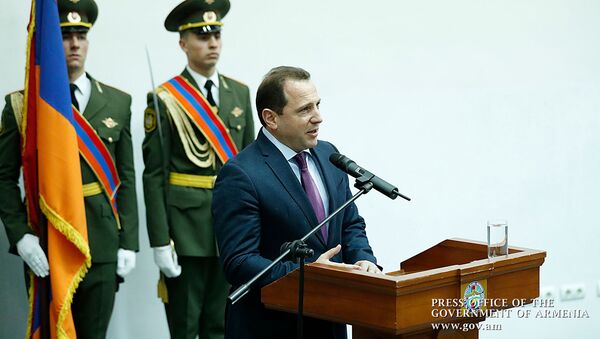 Министр обороны Давид Тоноян на торжественном мероприятии, посвященном 25-летию формирования Военного университета имени Вазгена Саркисяна (21 декабря 2019). - Sputnik Արմենիա