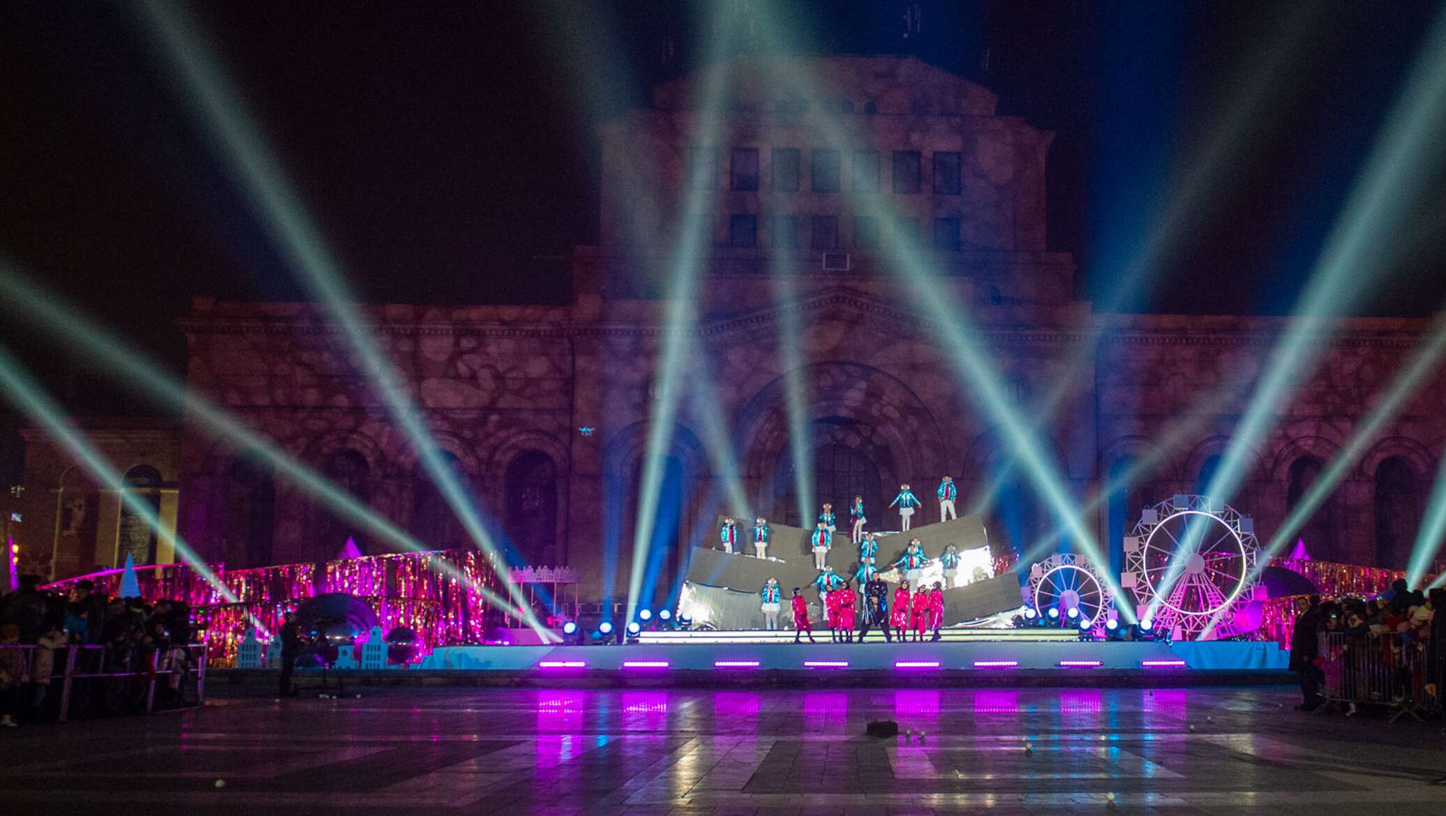 В ереване пройдет. Концерт в Ереване. Концерт в Ереване вчера. Four Seasons Ереван концерт. Концерт в Ереване в декабре.