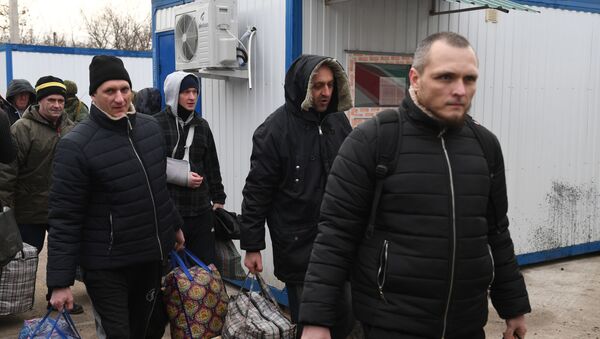 Обмен военнопленными между ДНР, ЛНР и Украиной в Донецкой области - Sputnik Армения