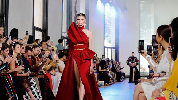 Показ коллекции Elie Saab осень-зима 2019/2020 Haute Couture - Sputnik Армения