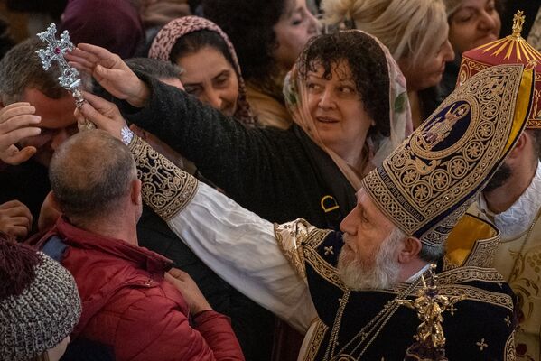 Рождественская литургия в церкви Святого Григора Лусаворича (6 января 2020). Еревaн - Sputnik Армения