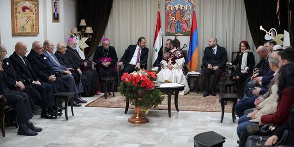 Армян Сирии поздравили от имени Башара Асада с Рождеством Христовым Армян Сирии поздравили от имени Башара Асада с Рождеством Христовым - Sputnik Армения