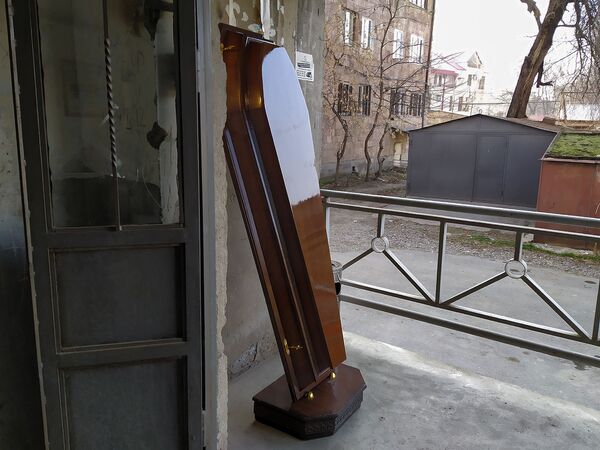 «Նույնիսկ եթե նա սատկի, ոչինչ չի փոխվի...». խեղդելով սպանված անչափահաս աղջկա մայր «Նույնիսկ եթե նա սատկի, ոչինչ չի փոխվի...». խեղդելով սպանված անչափահաս աղջկա մայր - Sputnik Արմենիա