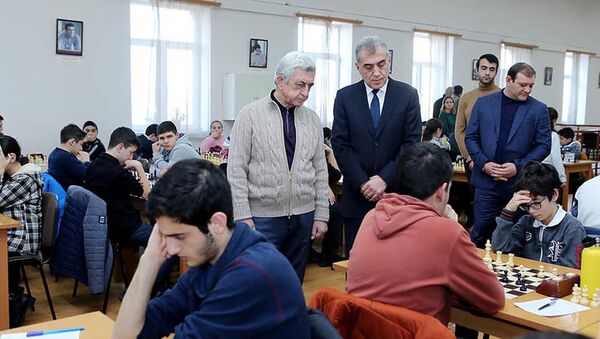 Президент шахматной федерации Армении Серж Саргсян посетил 10-й международный шахматный турнир памяти Андраника Маргаряна (13 января 2020). Еревaн - Sputnik Армения