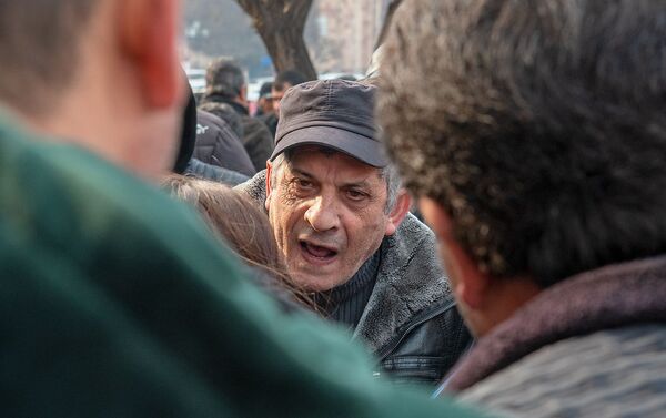 Акция протеста у Дома правительства фермеров (16 января 2020). Еревaн - Sputnik Армения