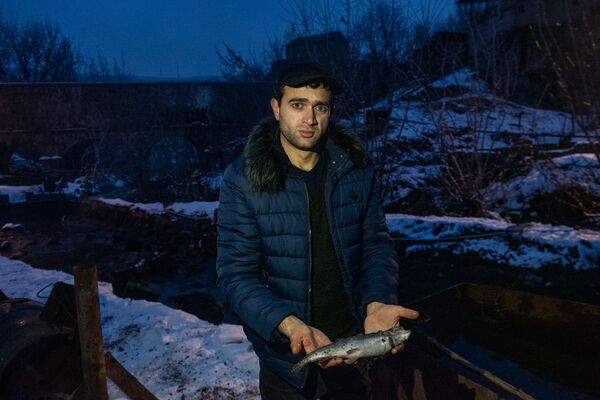 «Եկանք, տեսանք` ձկները սատկել են». ձկնաբուծարանի տիրոջը միայն մի բան է կասկածելի թվացել «Եկանք, տեսանք` ձկները սատկել են». ձկնաբուծարանի տիրոջը միայն մի բան է կասկածելի թվացել - Sputnik Արմենիա