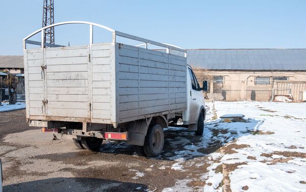 Грузовая машина скотобойни в селе Арамус - Sputnik Армения