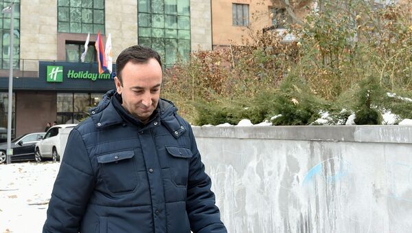 Председатель Конституционного суда Армении Грайр Товмасян после проведения обыска СК (24 января 2020). Еревaн - Sputnik Արմենիա
