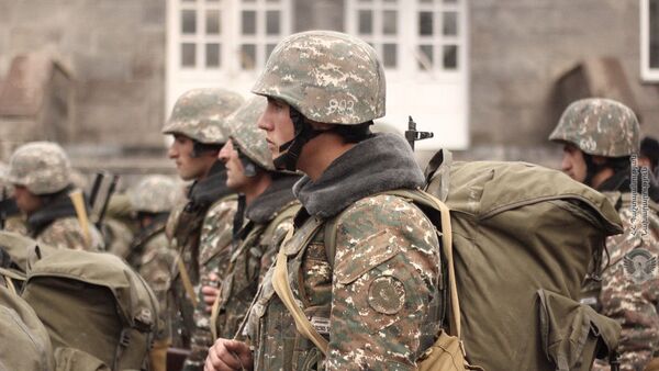 Армянские военнослужащие на практических занятиях - Sputnik Армения