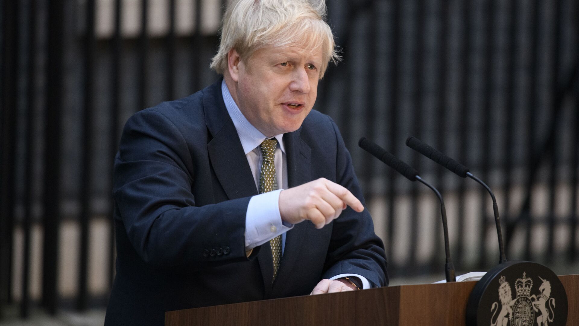 Премьер-министр Великобритании Борис Джонсон выступает на Даунинг-стрит (13 декабря 2019). Лондон - Sputnik Армения, 1920, 25.01.2022