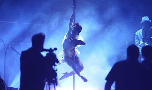 Певица FKA Twigs на церемонии вручения Грэмми в Лос-Анджелесе  - Sputnik Армения