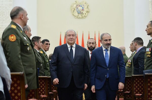 Կորոնավիրուսի տված դասը, վարչապետն ու Մոսկվան. ինչպես է պարտավոր մտածել Հայաստանի նախագահը Կորոնավիրուսի տված դասը, վարչապետն ու Մոսկվան. ինչպես է պարտավոր մտածել Հայաստանի նախագահը - Sputnik Արմենիա