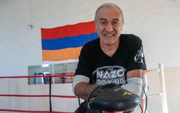 Заслуженный тренер Армении по боксу Манвел Габриелян  - Sputnik Армения