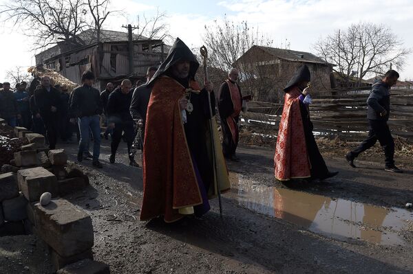 «Որդուս մարմնի վրա 2 կրակոցի հետք կար». հարազատները պատմում են մահացած զինվորի մասին «Որդուս մարմնի վրա 2 կրակոցի հետք կար». հարազատները պատմում են մահացած զինվորի մասին - Sputnik Արմենիա