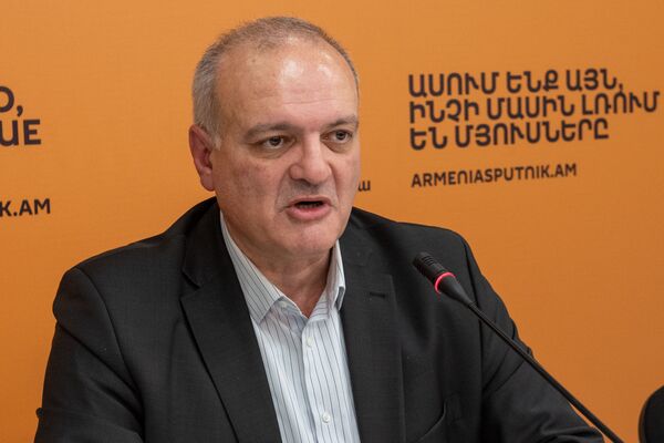 Սահմանադրության վերաբերյալ հանրաքվեն Փաշինյանի համար միջանկյալ թեստ կլինի. քաղտեխնոլոգ Սահմանադրության վերաբերյալ հանրաքվեն Փաշինյանի համար միջանկյալ թեստ կլինի. քաղտեխնոլոգ - Sputnik Արմենիա