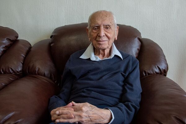 В 105 лет жизнь только начинается: как гражданин Италии переселился в Армению В 105 лет жизнь только начинается: как гражданин Италии переселился в Армению - Sputnik Армения