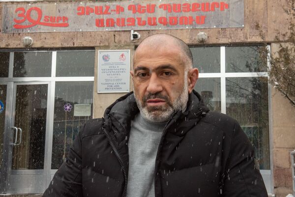 Չեմ ուզում գողեգող գնալ դեղս ստանալու. ՄԻԱՎ–ով ապրողներին սարսափեցրել է գործադիրի որոշումը Չեմ ուզում գողեգող գնալ դեղս ստանալու. ՄԻԱՎ–ով ապրողներին սարսափեցրել է գործադիրի որոշումը - Sputnik Արմենիա
