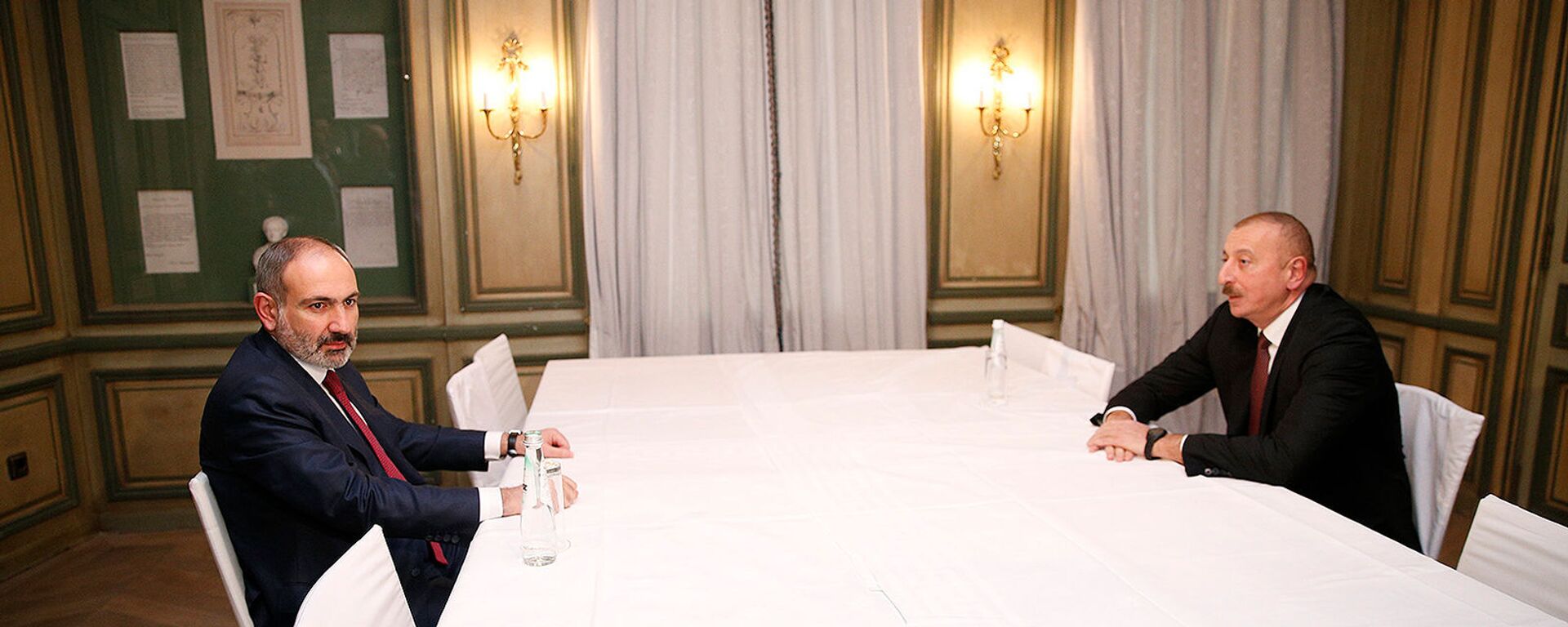 Նիկոլ Փաշինյանի և Իլհամ Ալիևի հանդիպումը - Sputnik Արմենիա, 1920, 03.10.2021