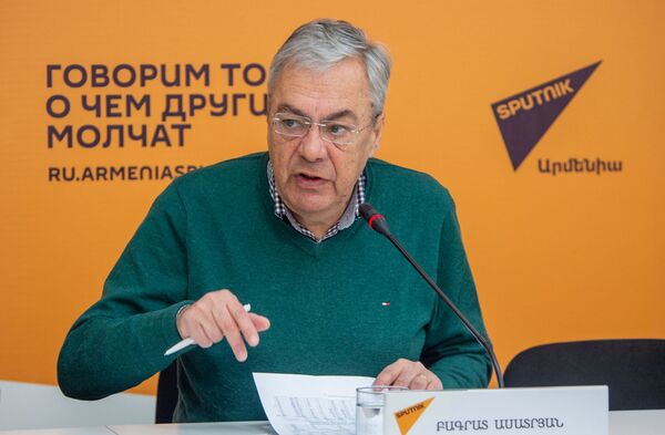 Инвестиционного бума в Армении ждать не стоит: экс-глава ЦБ пояснил причину Инвестиционного бума в Армении ждать не стоит: экс-глава ЦБ пояснил причину - Sputnik Армения