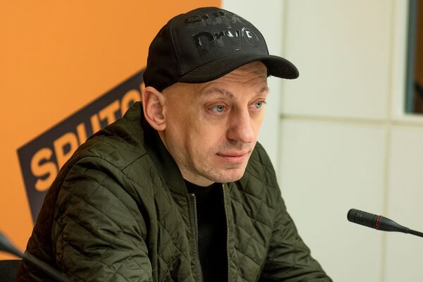 Премьера в Станиславском: чем хулиганистая притча о Храбром Назаре зацепит ереванцев Премьера в Станиславском: чем хулиганистая притча о Храбром Назаре зацепит ереванцев - Sputnik Армения