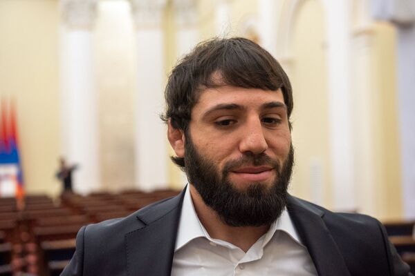 Артур Алексанян напомнил о бесценном: что думают армянские спортсмены о переносе Олимпиады Артур Алексанян напомнил о бесценном: что думают армянские спортсмены о переносе Олимпиады - Sputnik Армения