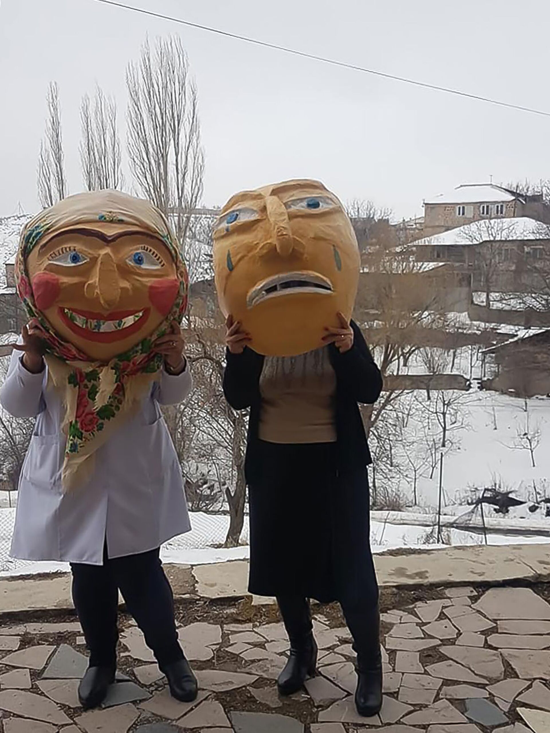 Жители общины Техеник в масках, в преддверии праздника Барекендан Жители общины Техеник в масках, в преддверии праздника Барекендан - Sputnik Արմենիա, 1920, 19.02.2023