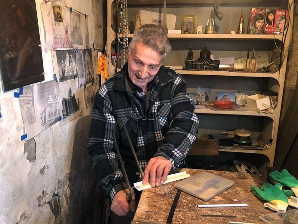 Пути господни неисповедимы, или Как мастер Оник из Гюмри не отдал Вазгену I макет собора Пути господни неисповедимы, или Как мастер Оник из Гюмри не отдал Вазгену I макет собора - Sputnik Армения