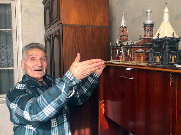 Пути господни неисповедимы, или Как мастер Оник из Гюмри не отдал Вазгену I макет собора Пути господни неисповедимы, или Как мастер Оник из Гюмри не отдал Вазгену I макет собора - Sputnik Армения