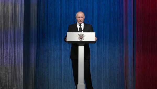 Президент РФ В. Путин посетил концерт, посвященный Дню защитника Отечества - Sputnik Армения