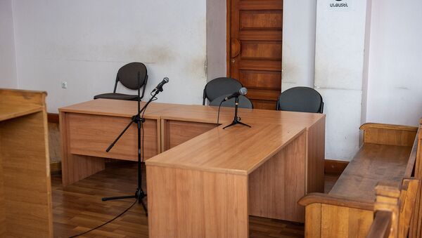 Пустая скамья подсудимых на заседании суда по делу Грачьи Арутюняна (24 февраля 2020). Еревaн - Sputnik Армения