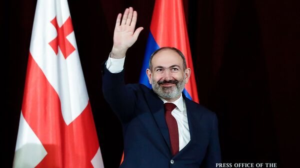 Премьер-министр Армении Никол Пашинян встретился с армянской общиной Грузии (3 марта 2020). Тбилиси - Sputnik Армения
