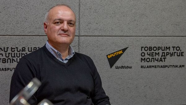 Политтехнолог Виген Акопян - Sputnik Արմենիա