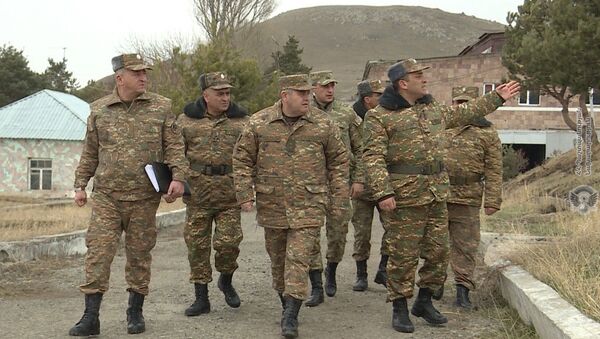 Начальник Генштаба ВС Армении Артак Давтян посетил воинские части на северо-востоке страны (16 марта 2020). Армения - Sputnik Армения