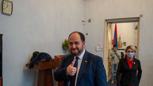 Араик Арутюнян после пресс-конференции (18 марта 2020). Еревaн - Sputnik Армения