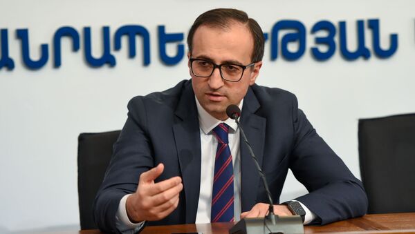 Пресс-конференция министра здравоохранения Армении Арсена Торосяна на тему коронавируса (19 марта 2020). Еревaн - Sputnik Армения