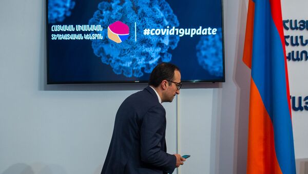  Пресс-конференция министра здравоохранения Армении Арсена Торосяна на тему коронавируса (19 марта 2020). Еревaн - Sputnik Армения