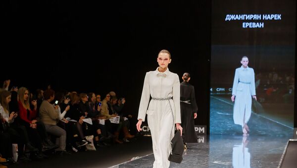 В конце февраля Нарек Джангирян представил публике особенную коллекцию одежды в рамках конкурса CPM 2020 - Sputnik Армения