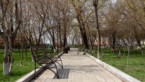 Улицы и парки города во время чрезвычайной ситуации (25 марта 2020). Ереван - Sputnik Արմենիա