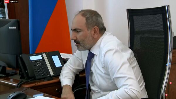 Премьер-министр Никол Пашинян звонит гражданам - Sputnik Արմենիա
