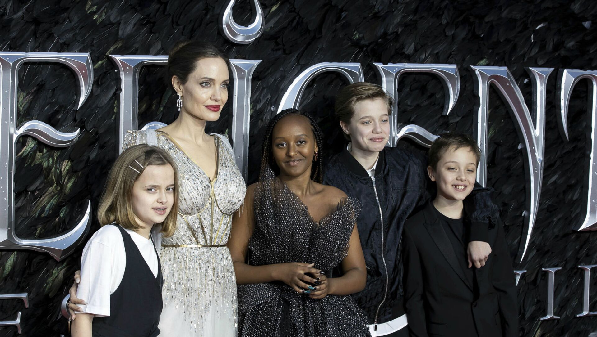 Актриса Анджелина Джоли с детьми на премьере фильма (9 октября 2019). Лондон - Sputnik Армения, 1920, 02.02.2021