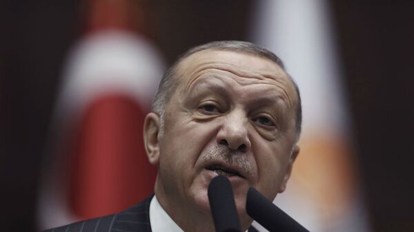 Президент Турции Реджеп Тайип Эрдоган в парламенте (4 марта 2020). Анкара - Sputnik Армения
